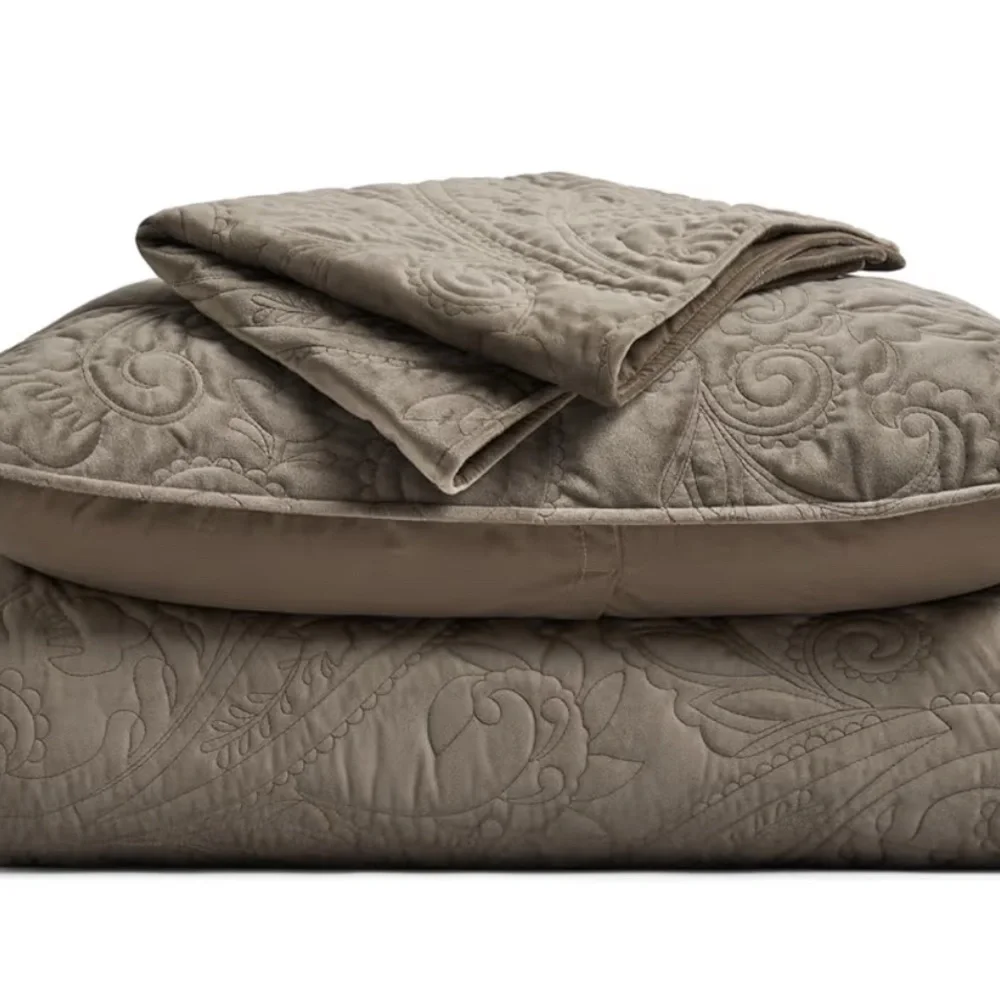 Taupe Quilted Bedspread Set - Neutral Comfort New without bag never been used